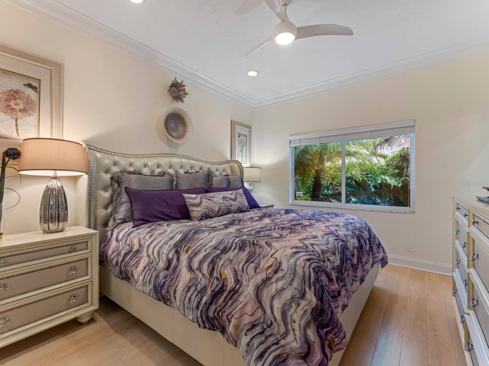 Image 27 of 54 For 8687 Woodbriar Drive