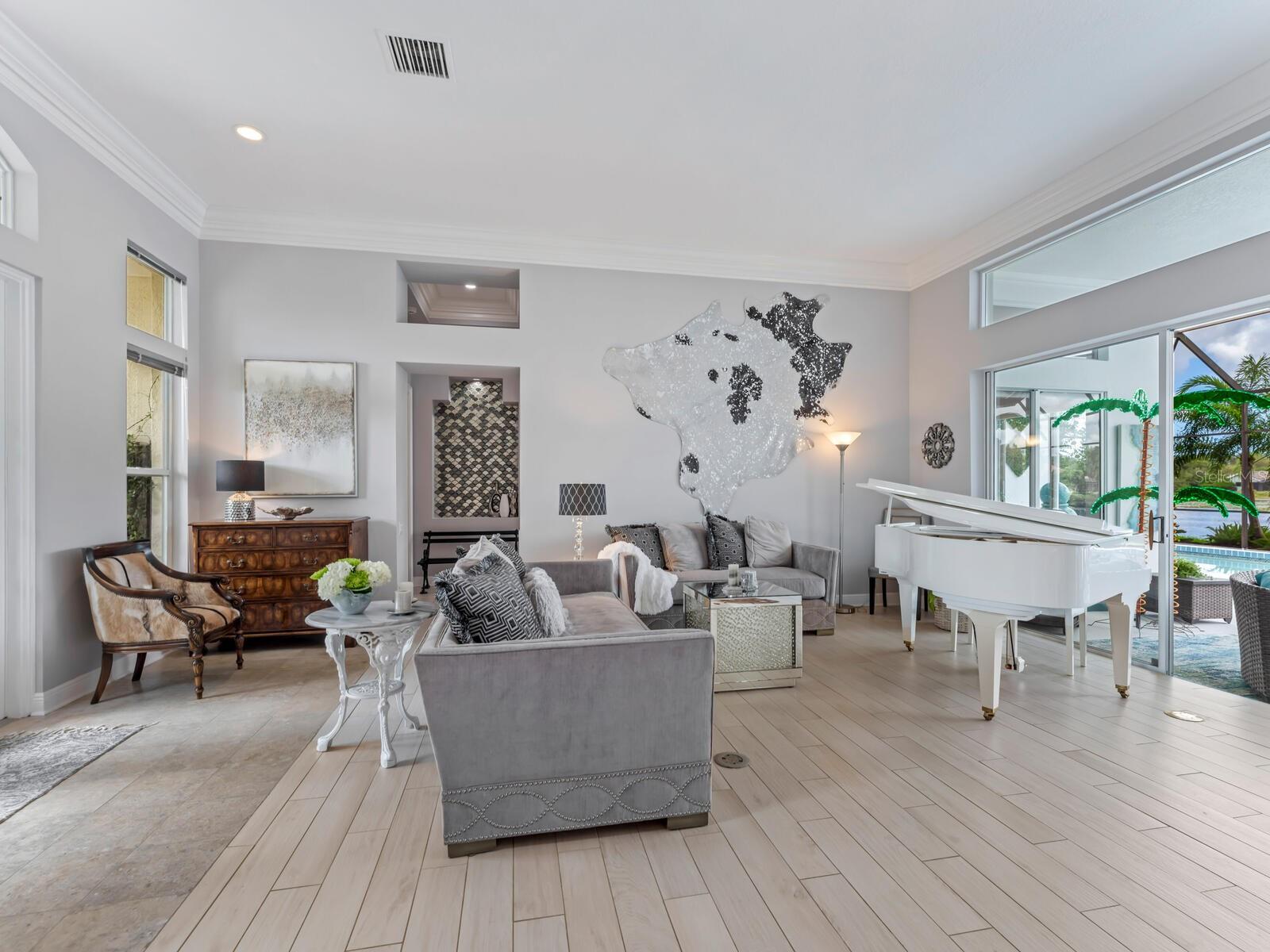 Image 3 of 54 For 8687 Woodbriar Drive