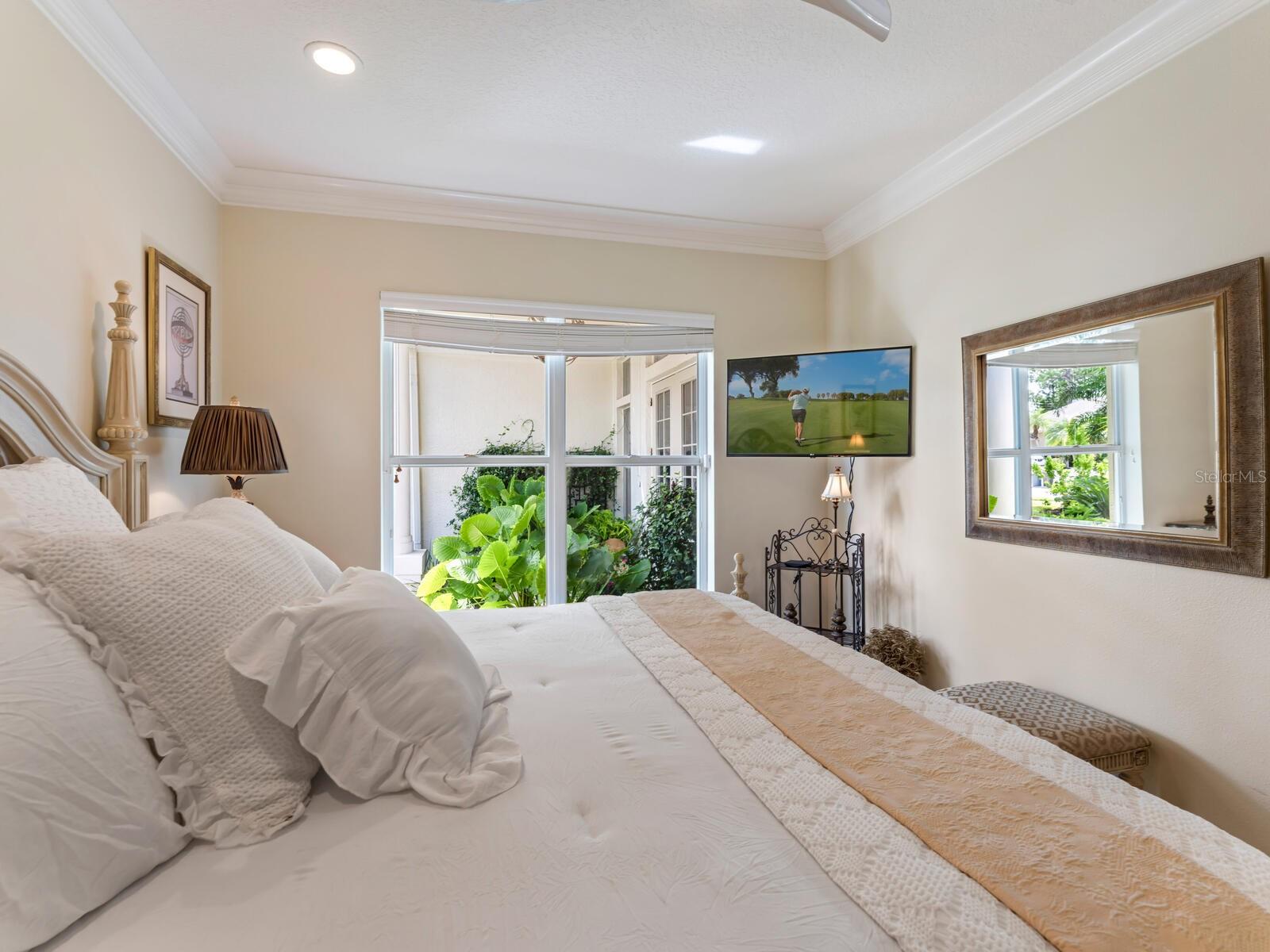 Image 32 of 54 For 8687 Woodbriar Drive