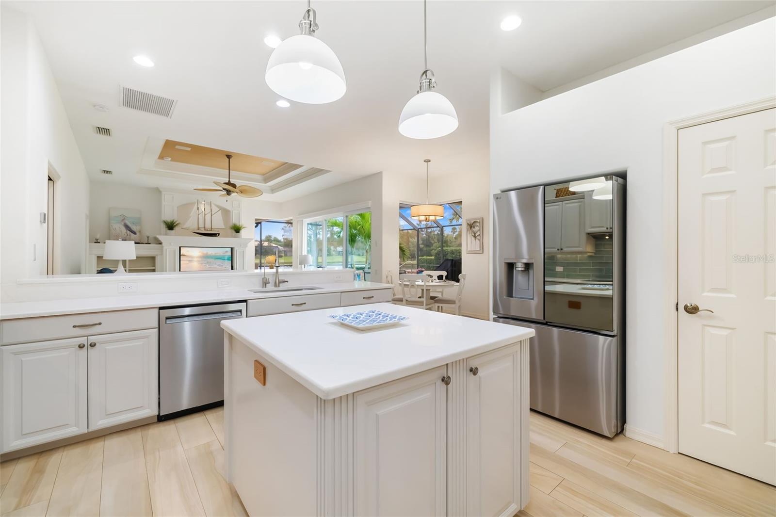 Image 25 of 90 For 11528 Savannah Lakes Drive