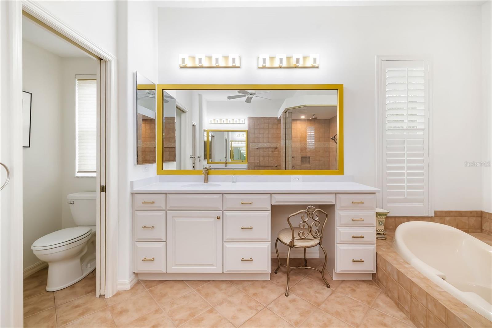 Image 52 of 90 For 11528 Savannah Lakes Drive