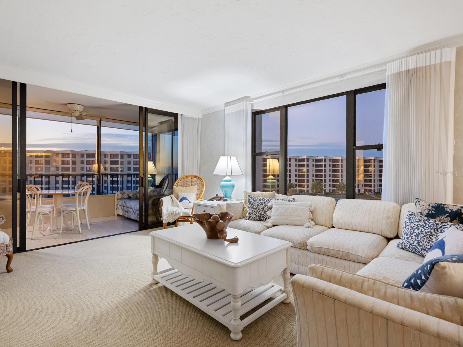 Image 13 of 62 For 5790 Midnight Pass Road 510