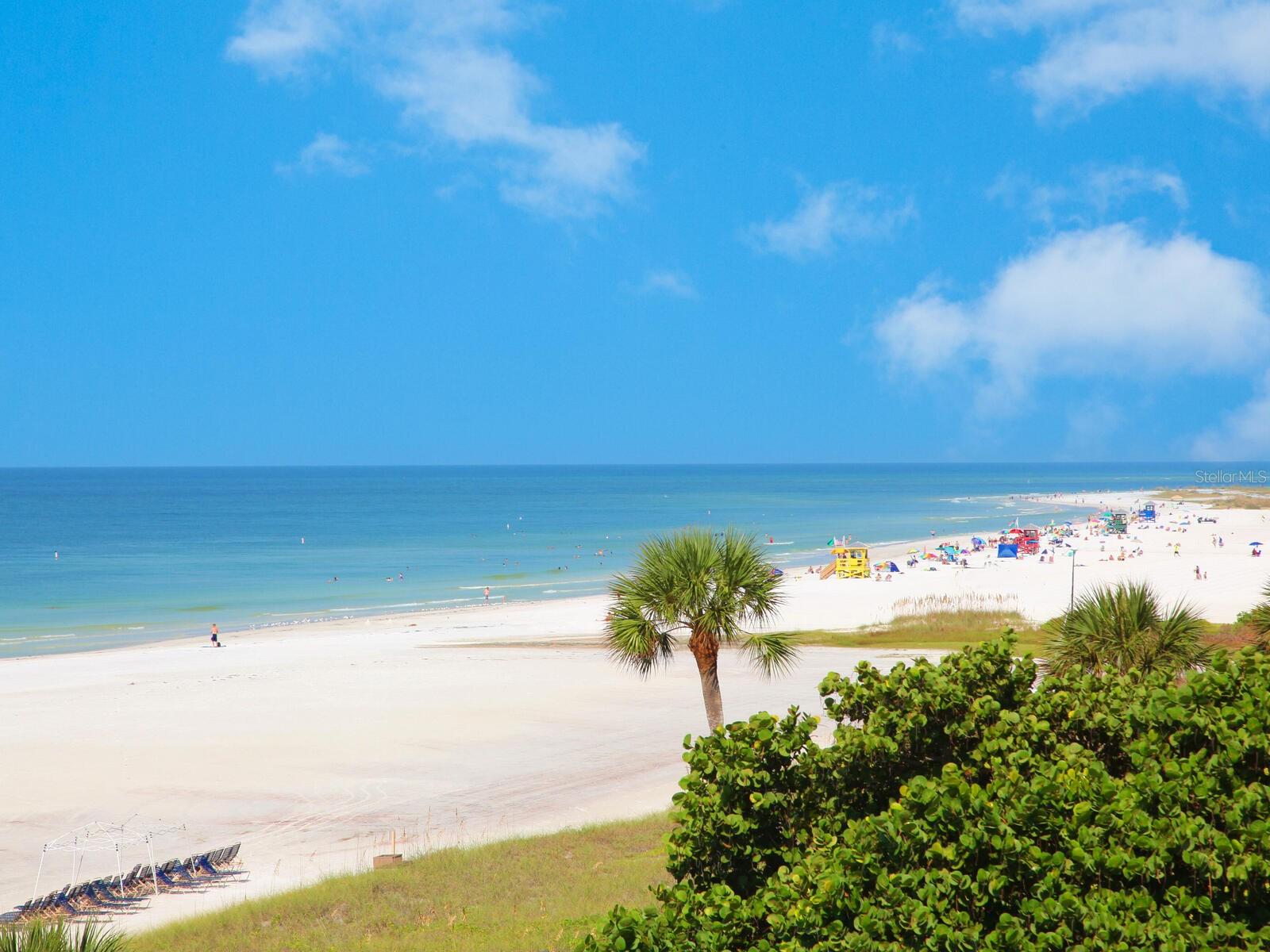 Image 39 of 62 For 5790 Midnight Pass Road 510