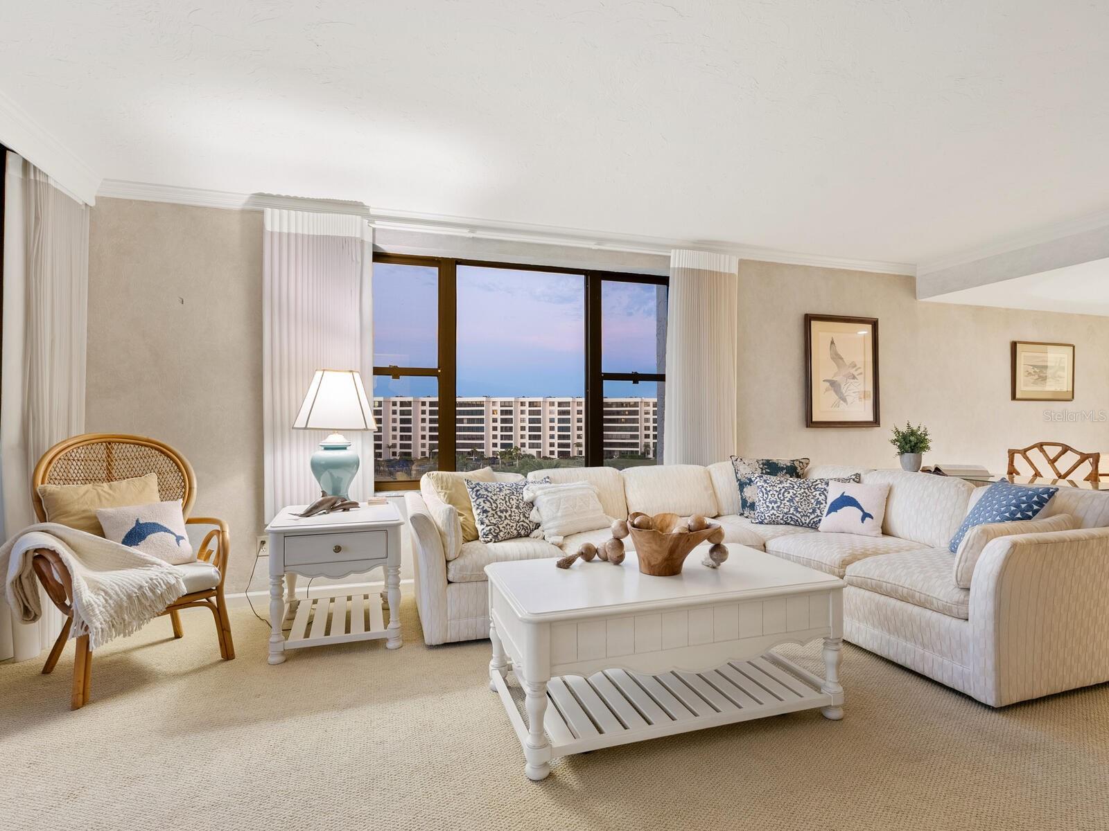 Image 4 of 62 For 5790 Midnight Pass Road 510