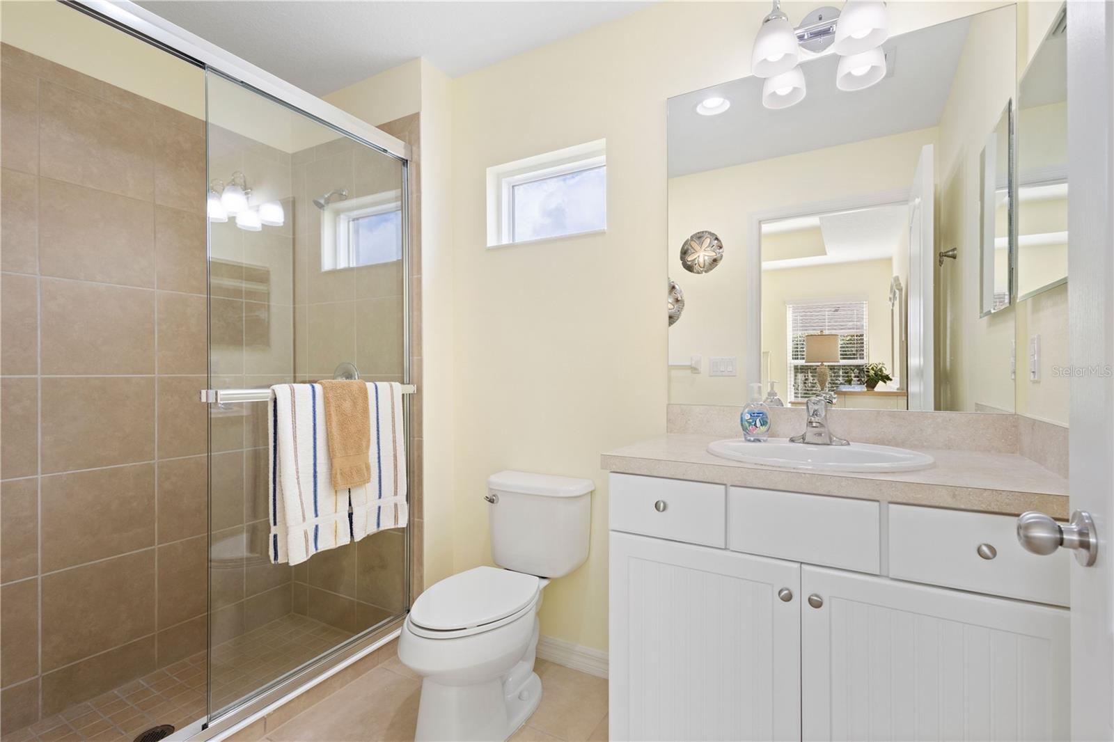 Image 11 of 37 For 12642 Shimmering Oak Circle