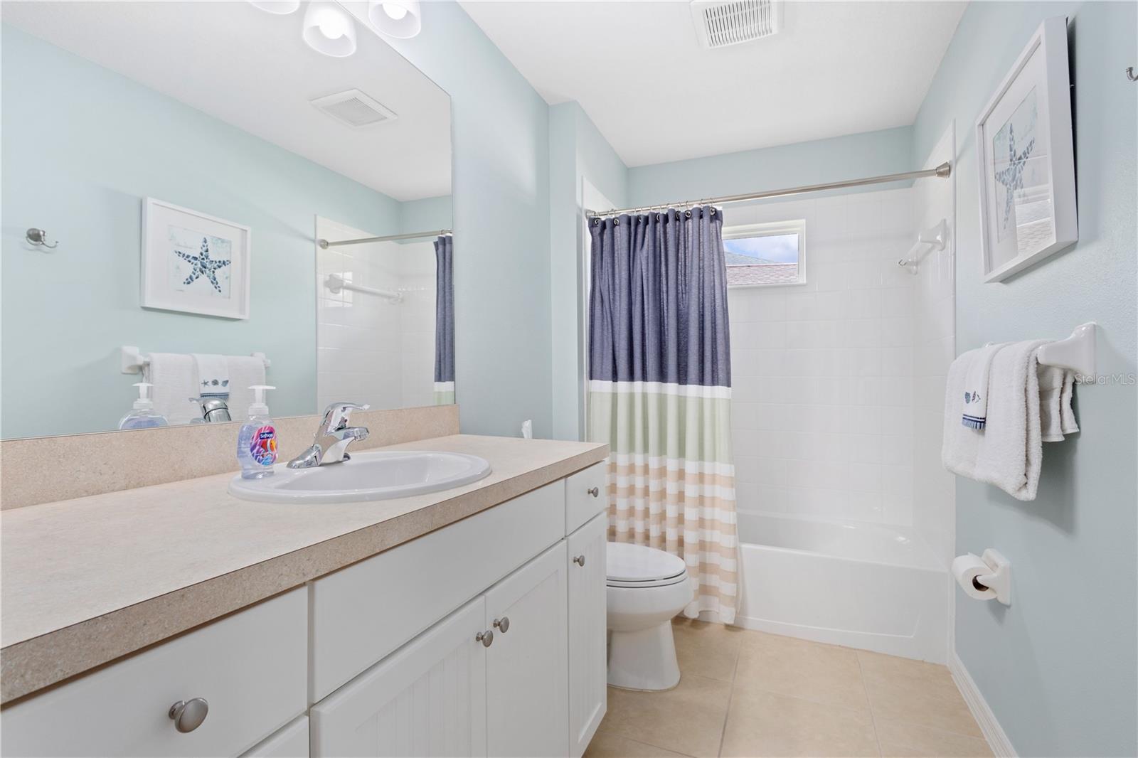 Image 13 of 37 For 12642 Shimmering Oak Circle