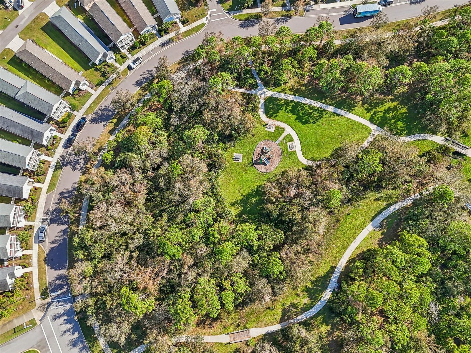 Image 18 of 37 For 12642 Shimmering Oak Circle