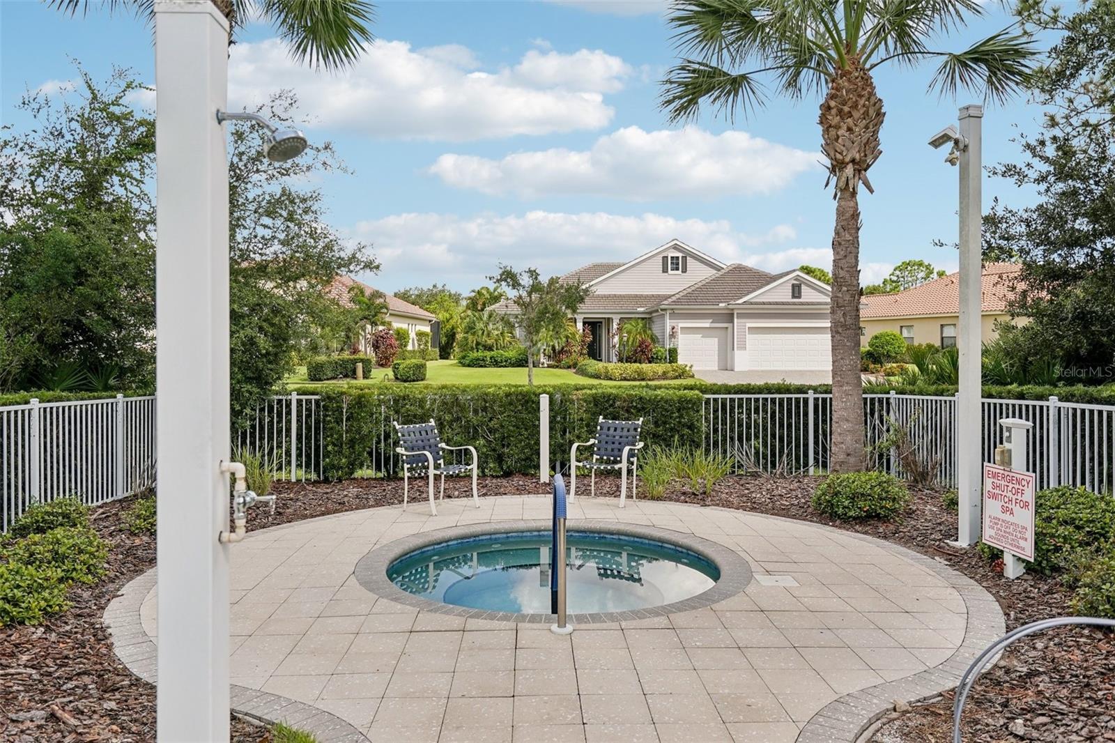 Image 26 of 37 For 12642 Shimmering Oak Circle