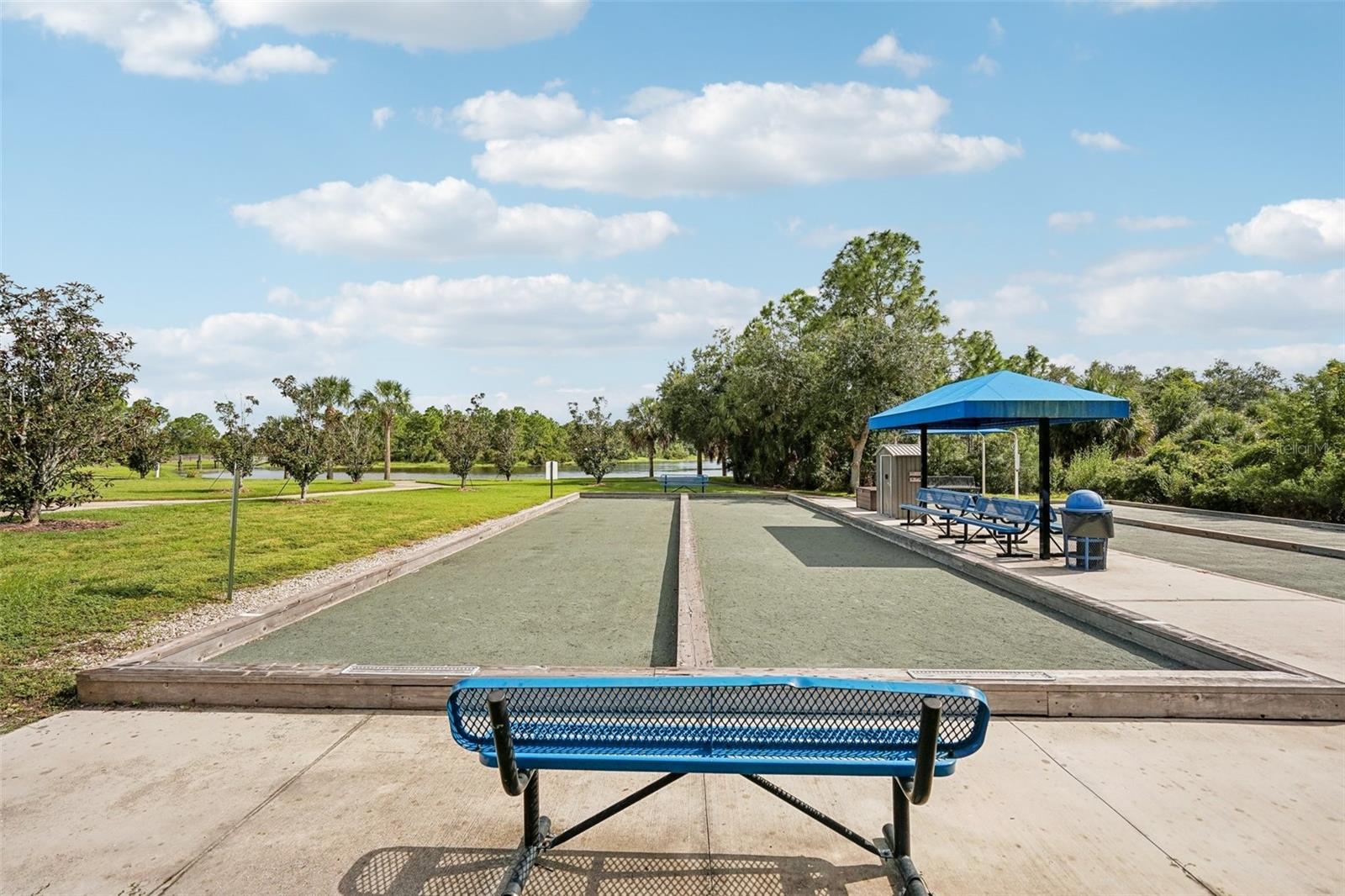 Image 29 of 37 For 12642 Shimmering Oak Circle