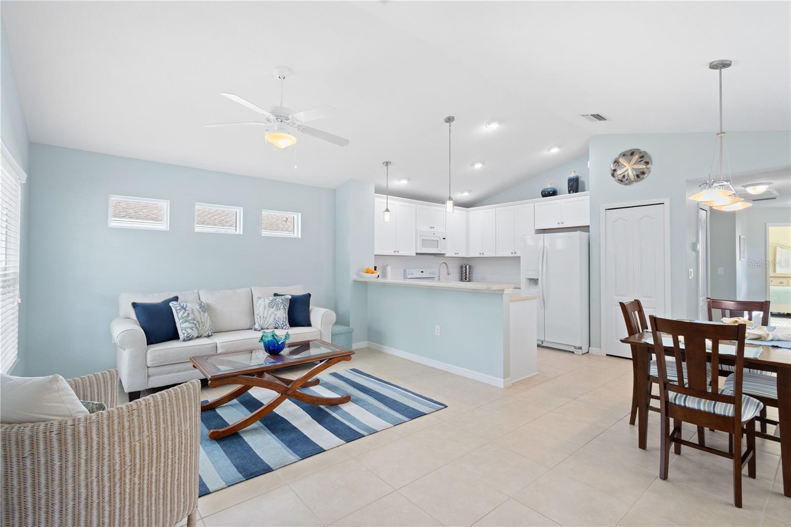 Image 4 of 37 For 12642 Shimmering Oak Circle