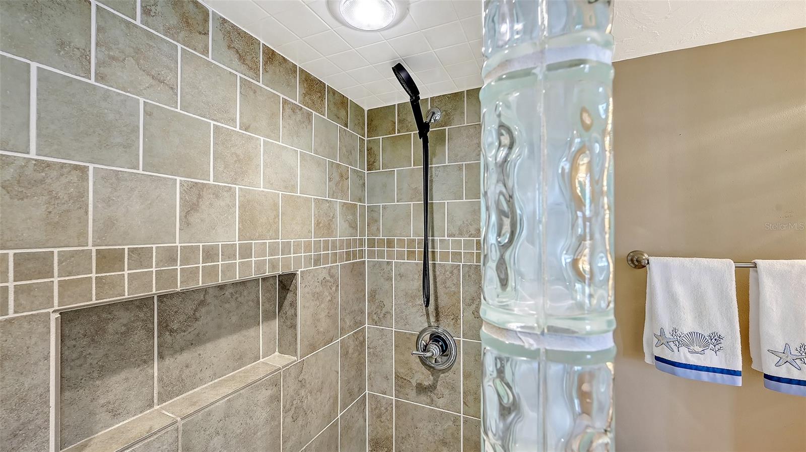 Image 24 of 48 For 1 Benjamin Franklin Drive 55