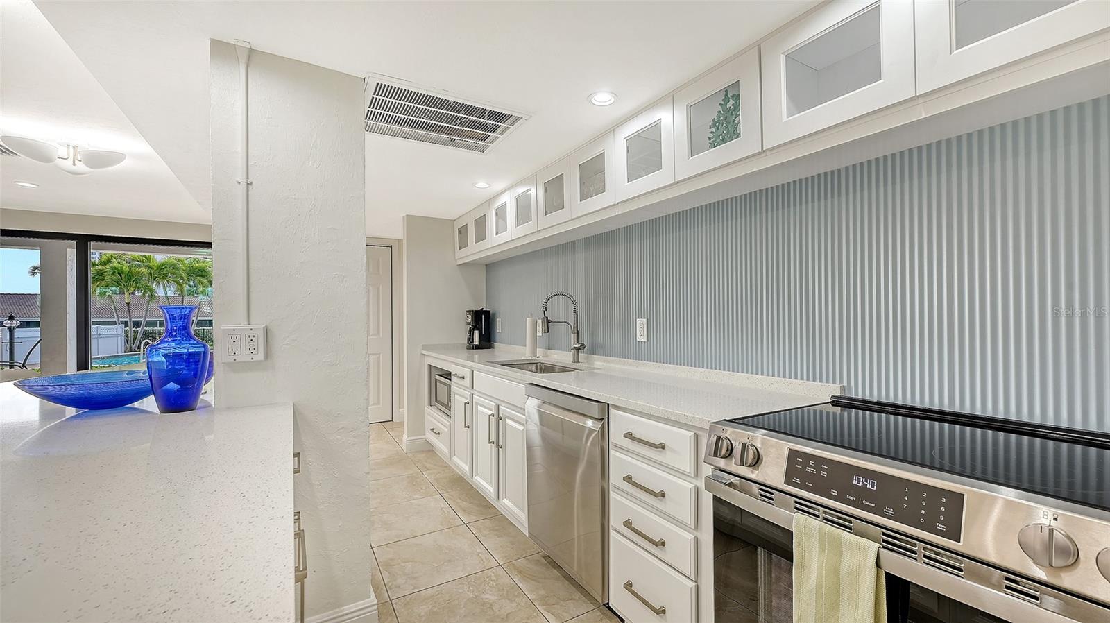 Image 37 of 48 For 1 Benjamin Franklin Drive 55