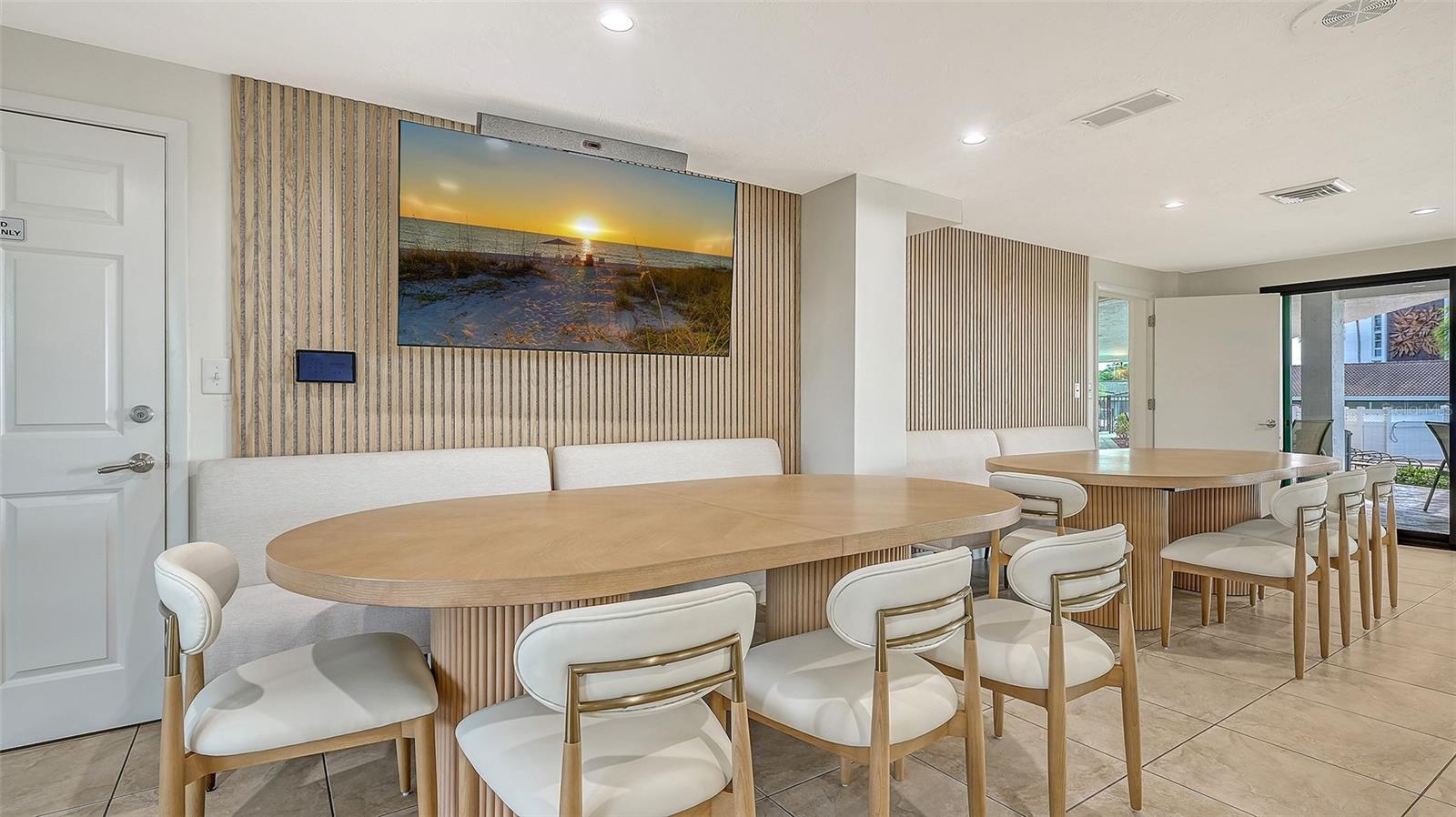 Image 38 of 48 For 1 Benjamin Franklin Drive 55