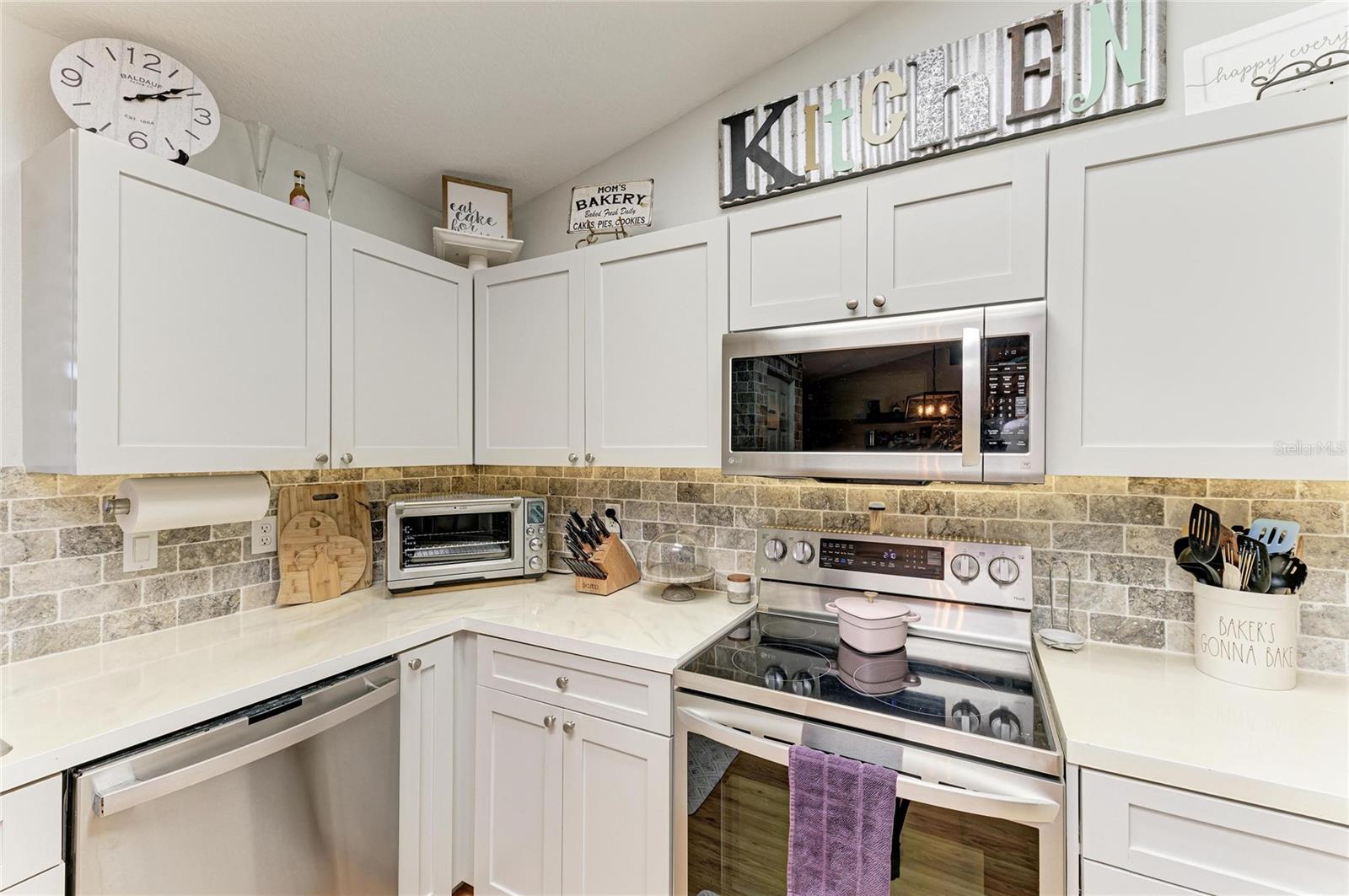 Image 16 of 54 For 22120 26th Avenue E