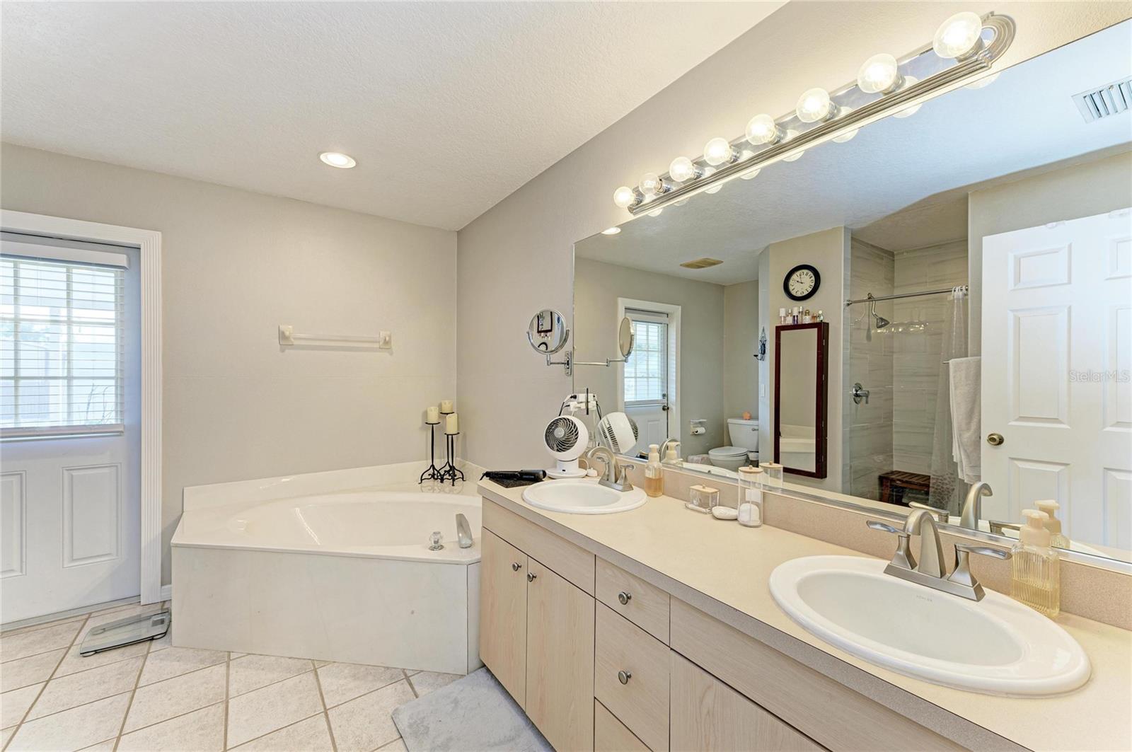 Image 22 of 54 For 22120 26th Avenue E