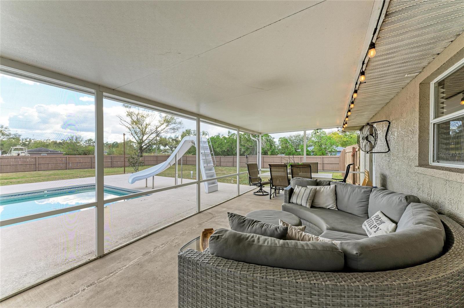 Image 32 of 54 For 22120 26th Avenue E