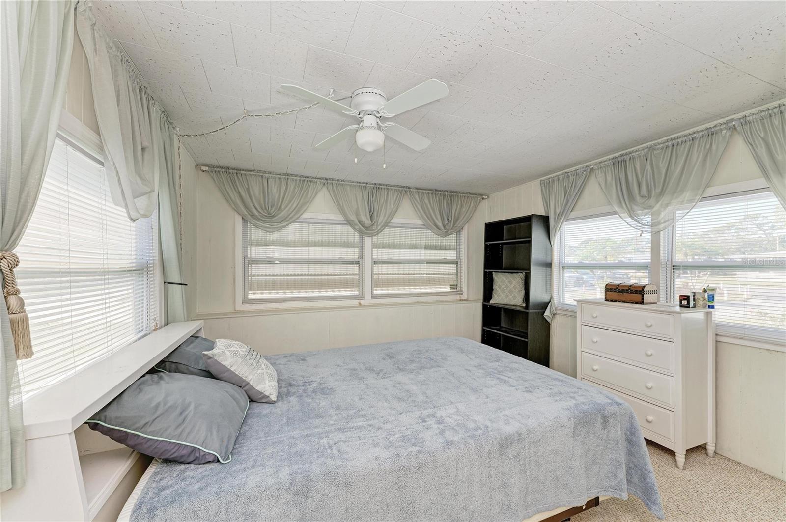 Image 13 of 31 For 415 Dublin Avenue