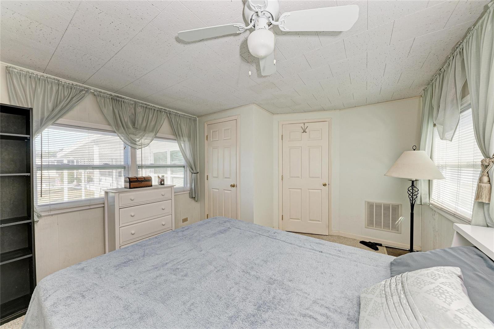 Image 15 of 31 For 415 Dublin Avenue