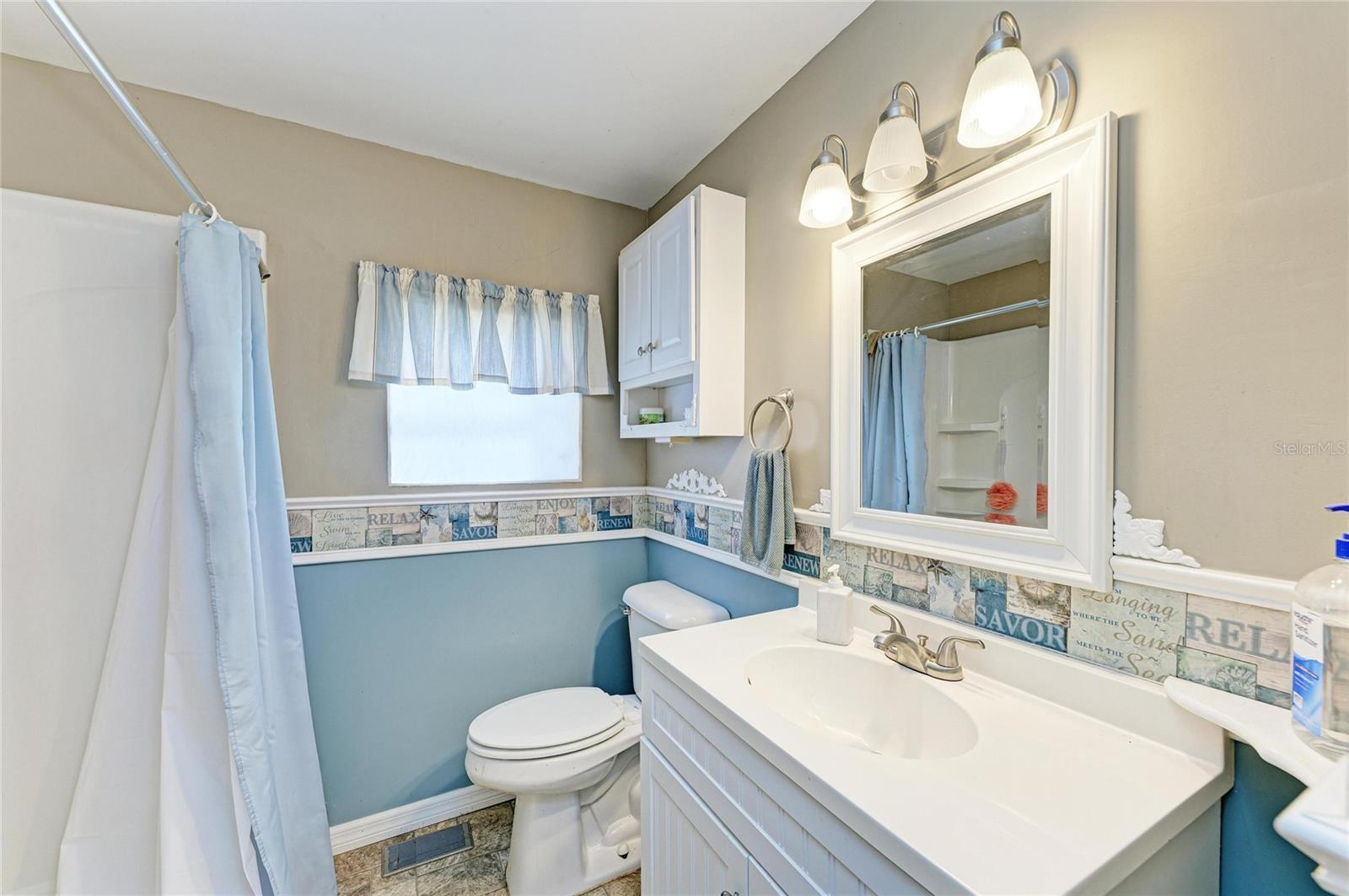 Image 20 of 31 For 415 Dublin Avenue