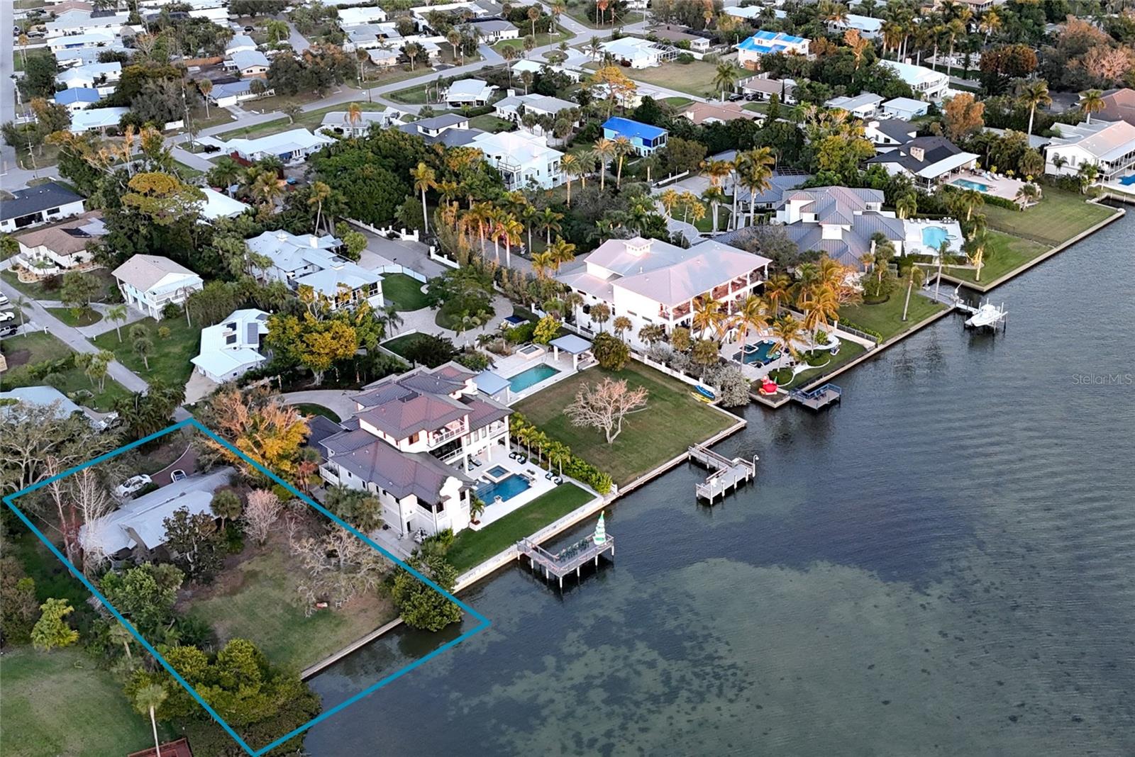 Image 2 of 9 For 1621 Memory Lane