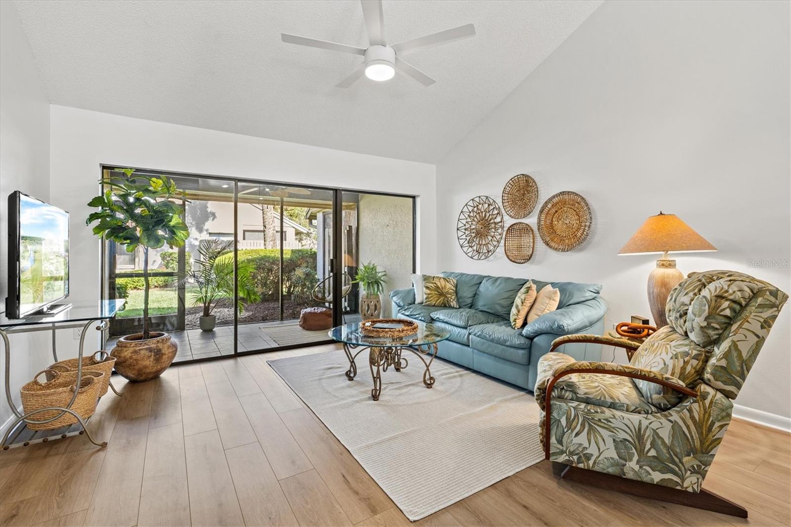 Image 12 of 50 For 5354 Myrtle Wood  50