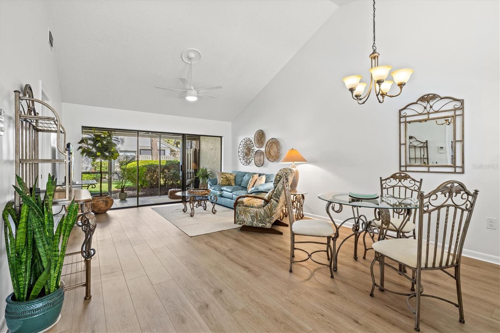 Image 5 of 50 For 5354 Myrtle Wood  50