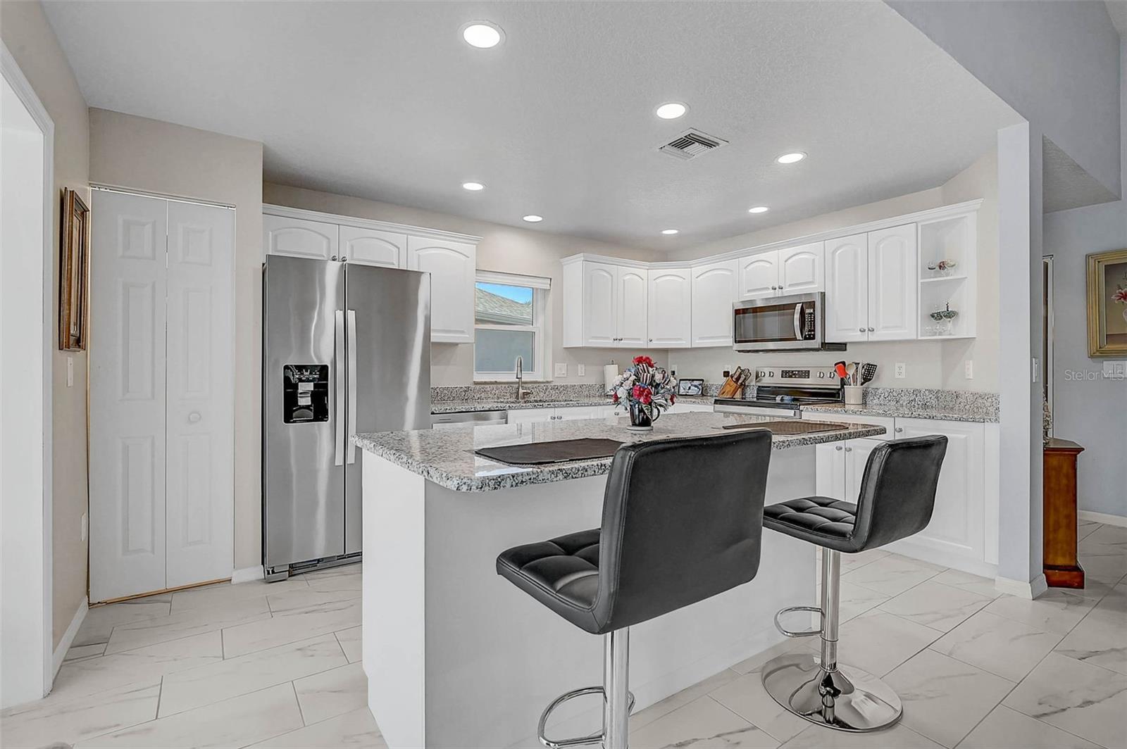 Image 2 of 40 For 1611 Fairway Oaks Drive