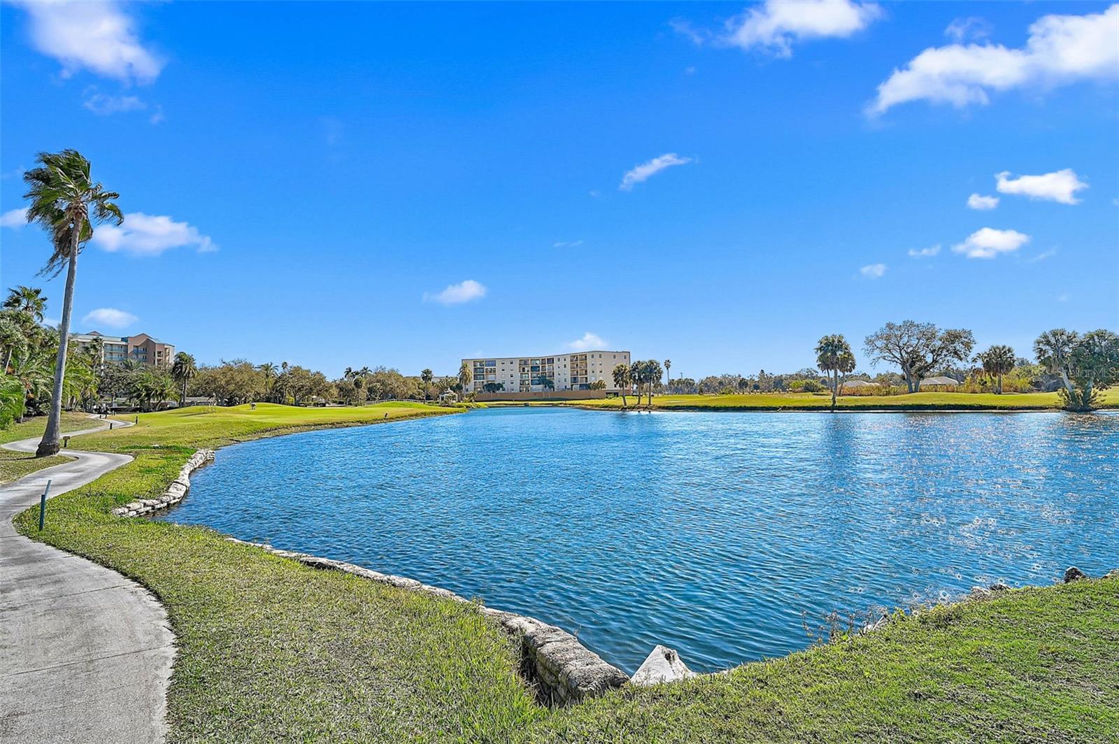 Image 28 of 40 For 1611 Fairway Oaks Drive