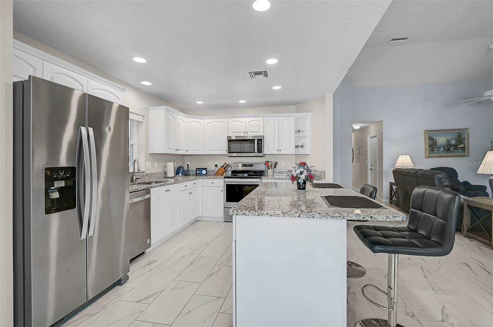 Image 5 of 40 For 1611 Fairway Oaks Drive