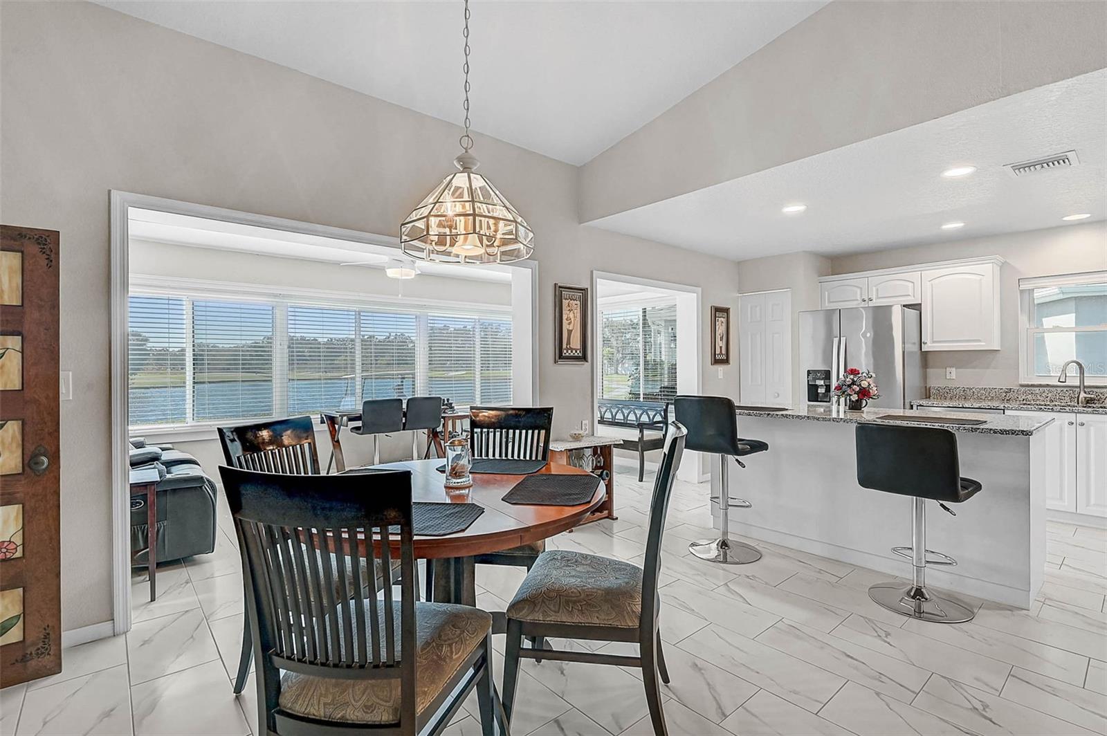 Image 8 of 40 For 1611 Fairway Oaks Drive