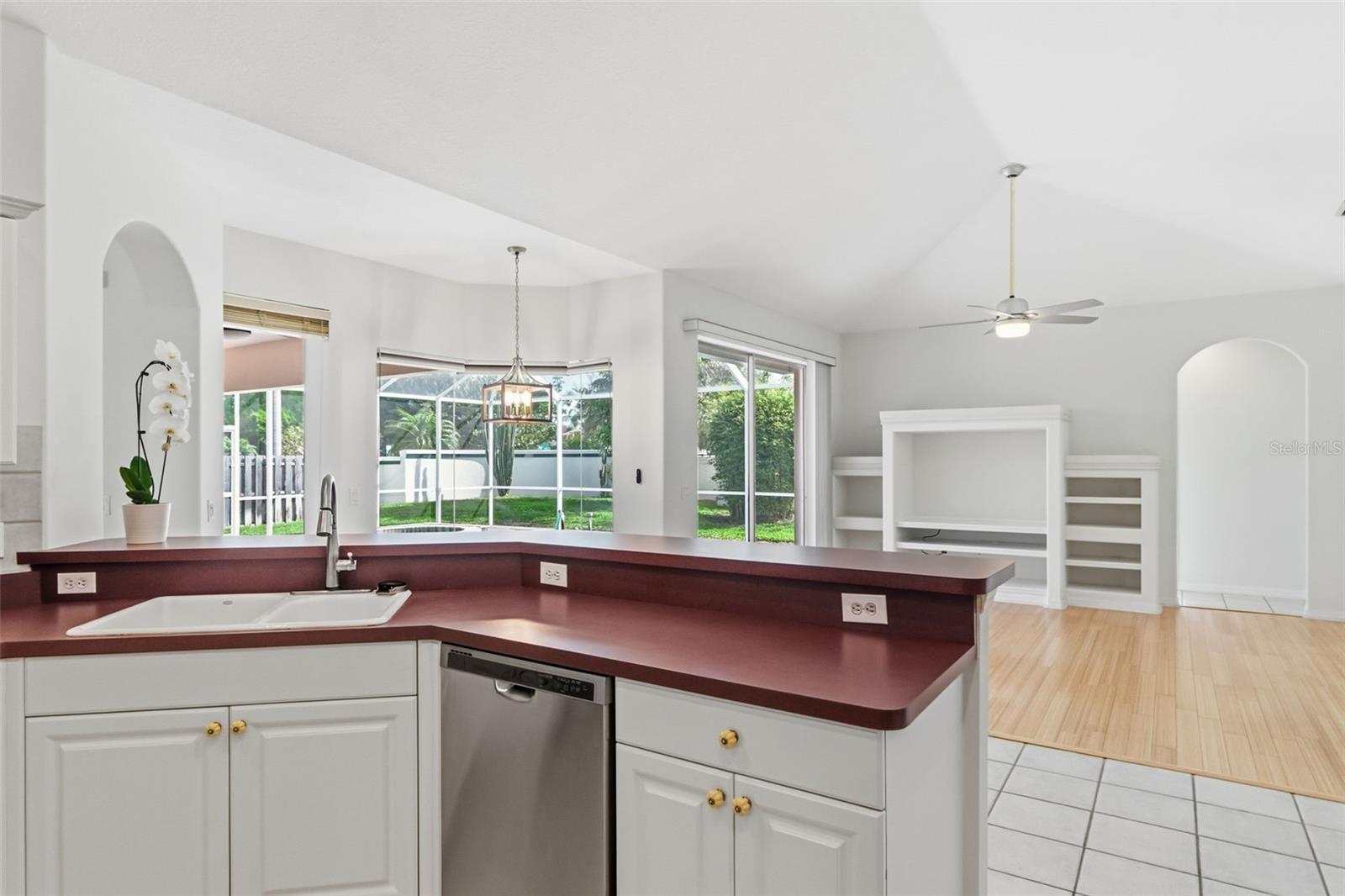 Image 23 of 66 For 4991 Cedar Oak Way