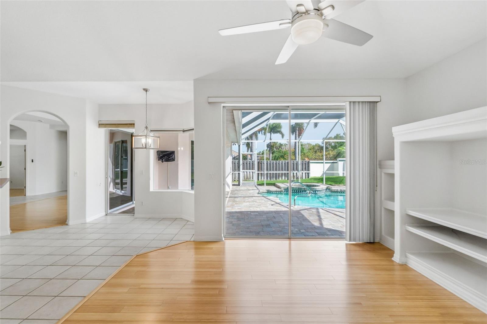 Image 32 of 66 For 4991 Cedar Oak Way