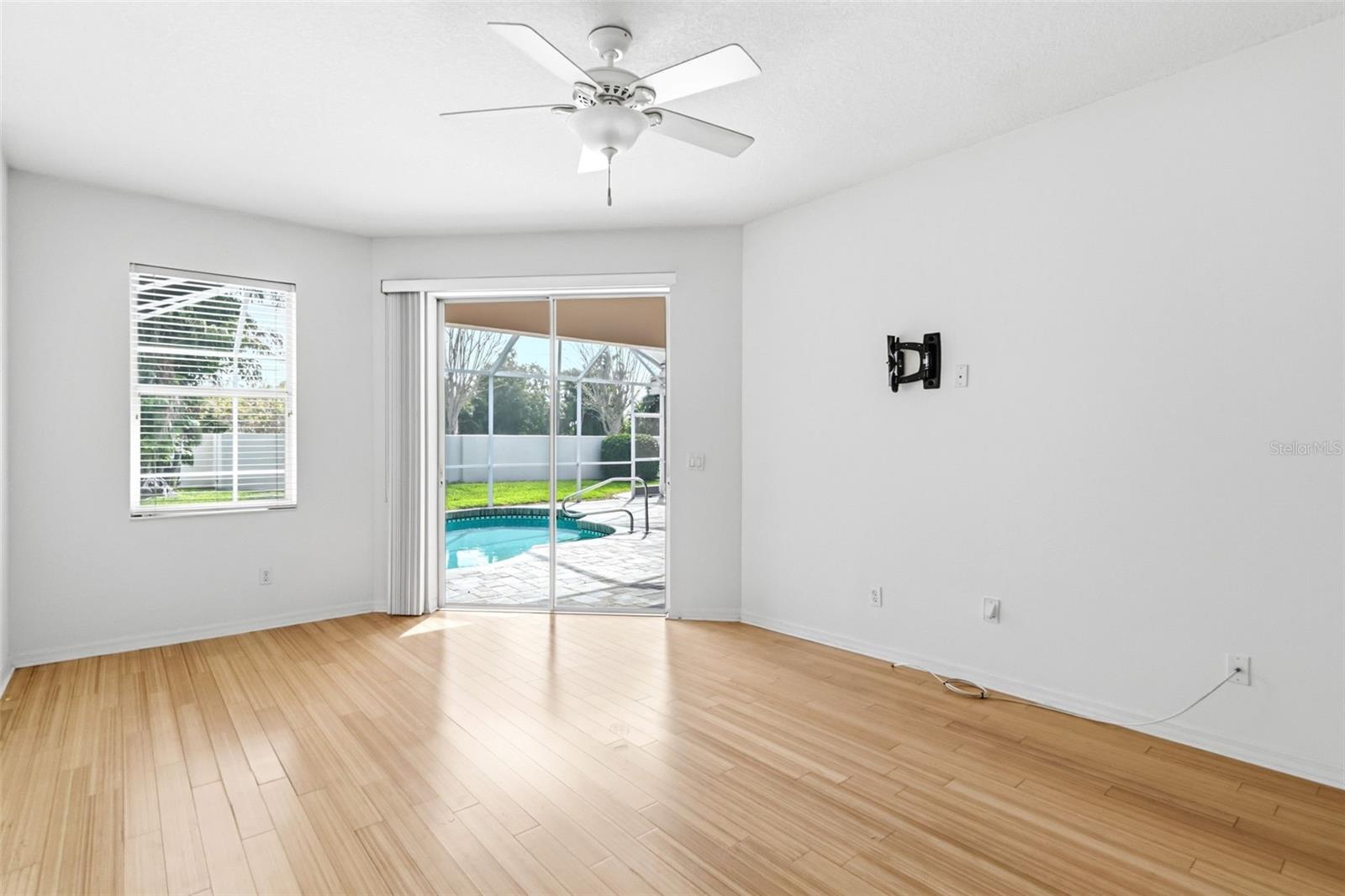 Image 44 of 66 For 4991 Cedar Oak Way