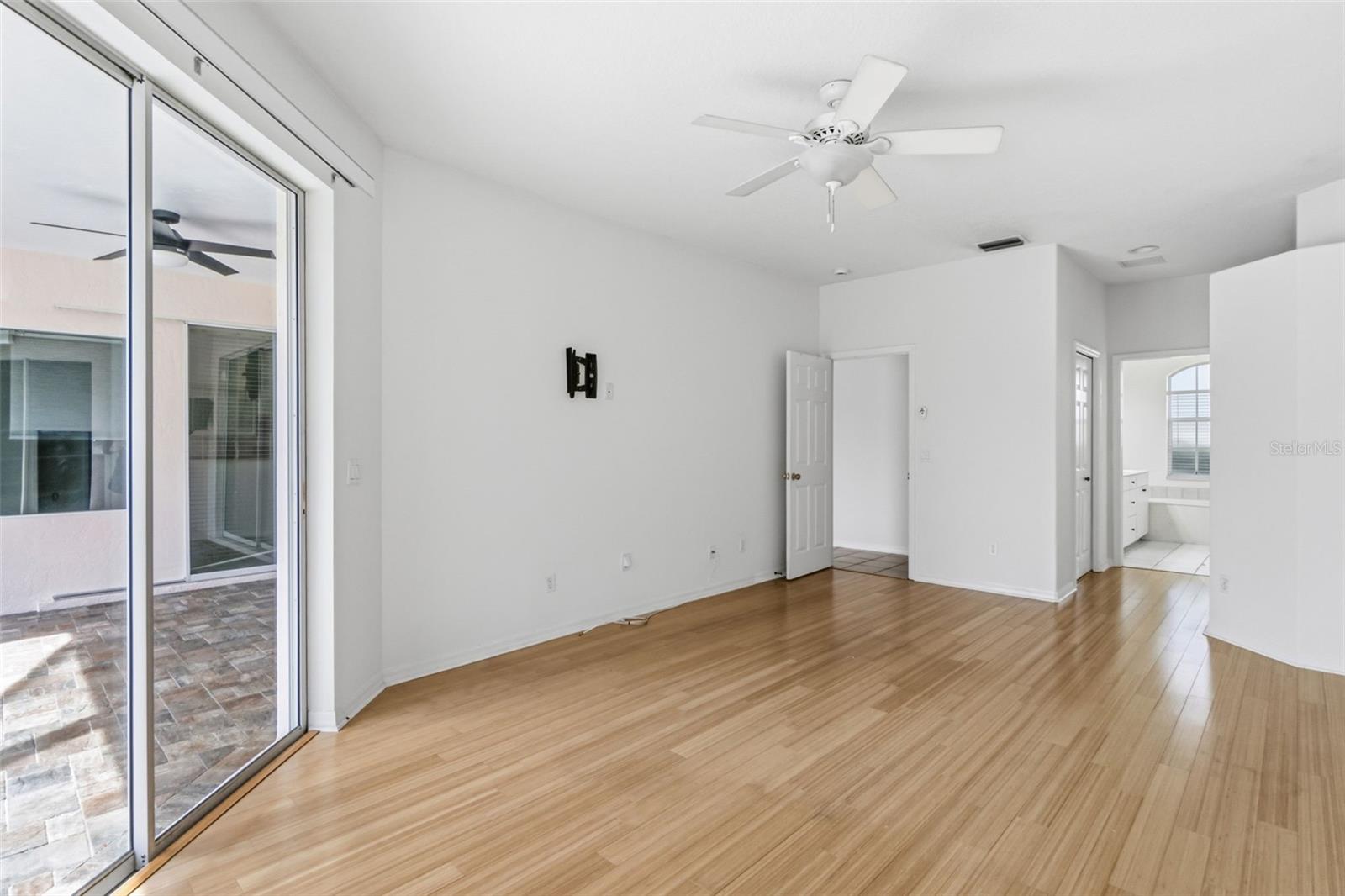 Image 45 of 66 For 4991 Cedar Oak Way