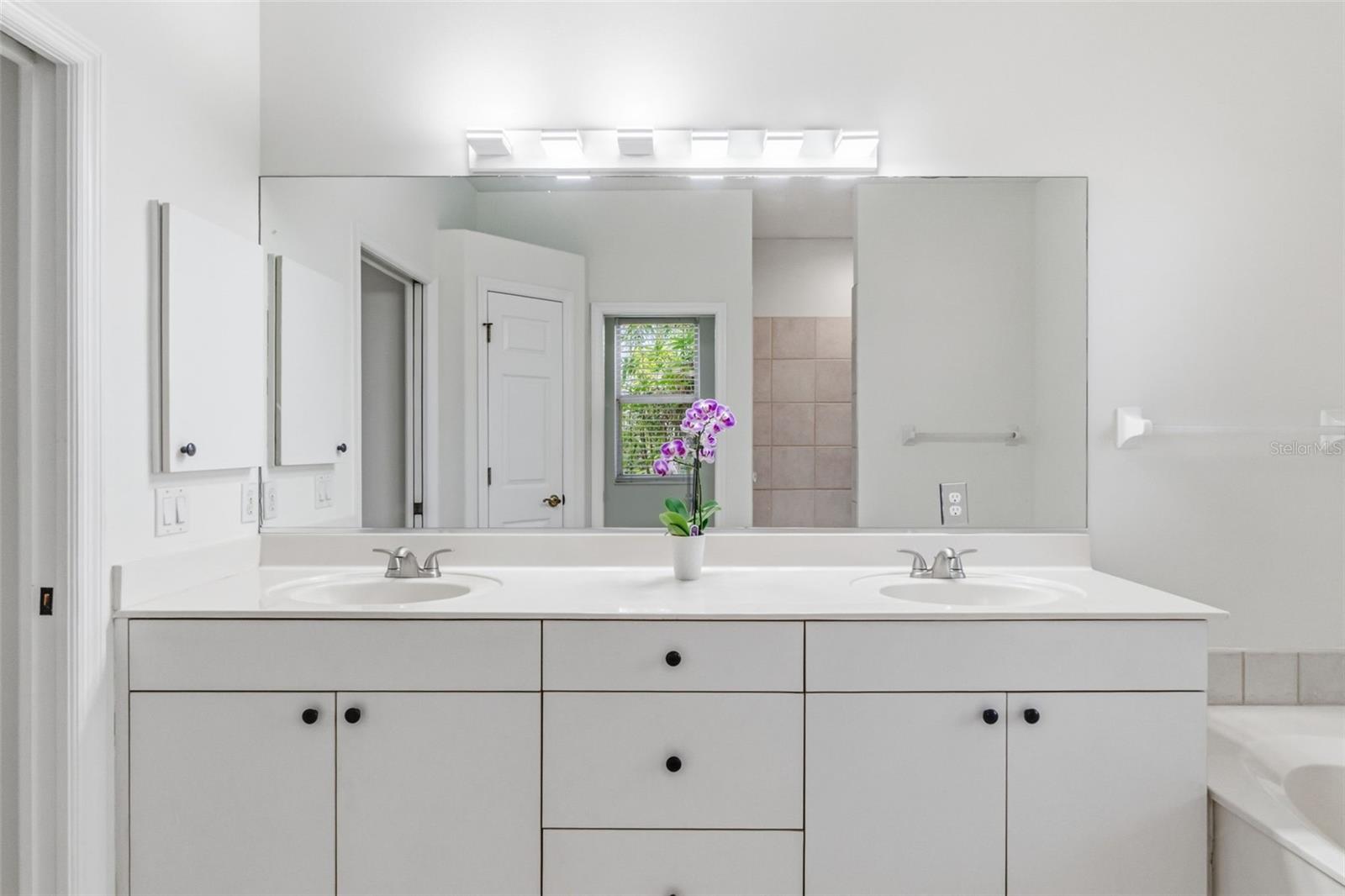 Image 49 of 66 For 4991 Cedar Oak Way