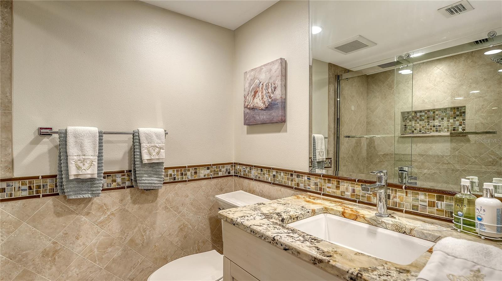 Image 27 of 40 For 775 Longboat Club Road 204