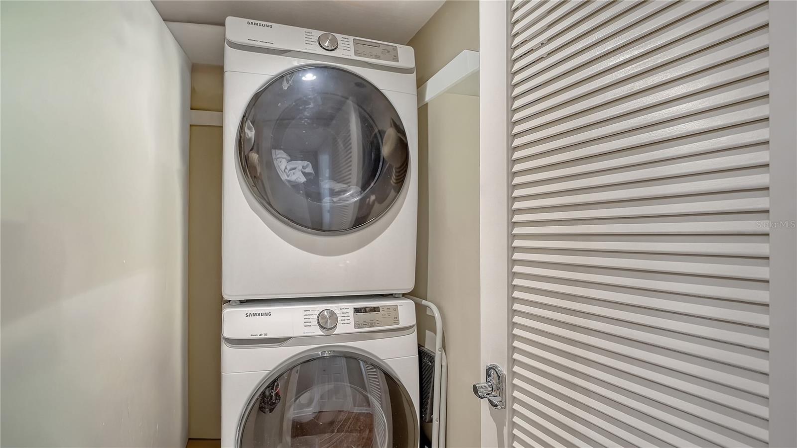 Image 29 of 40 For 775 Longboat Club Road 204