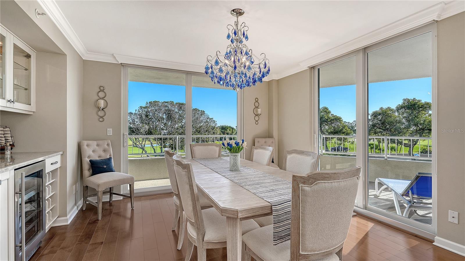 Image 8 of 40 For 775 Longboat Club Road 204