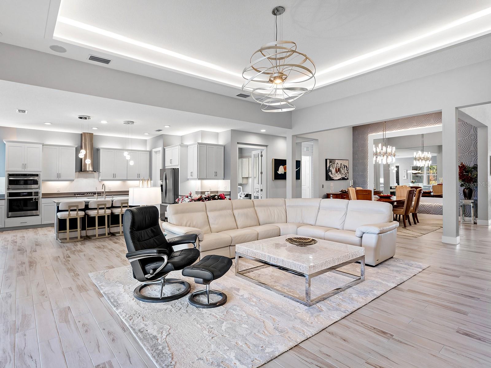 Image 15 of 91 For 8262 Grande Shores Drive