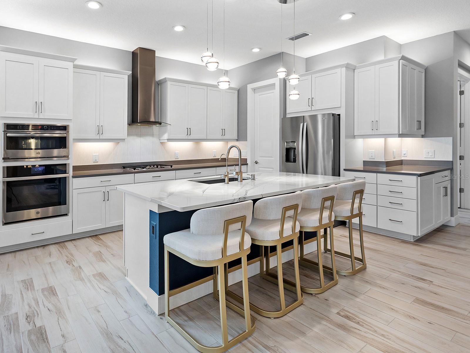 Image 18 of 91 For 8262 Grande Shores Drive