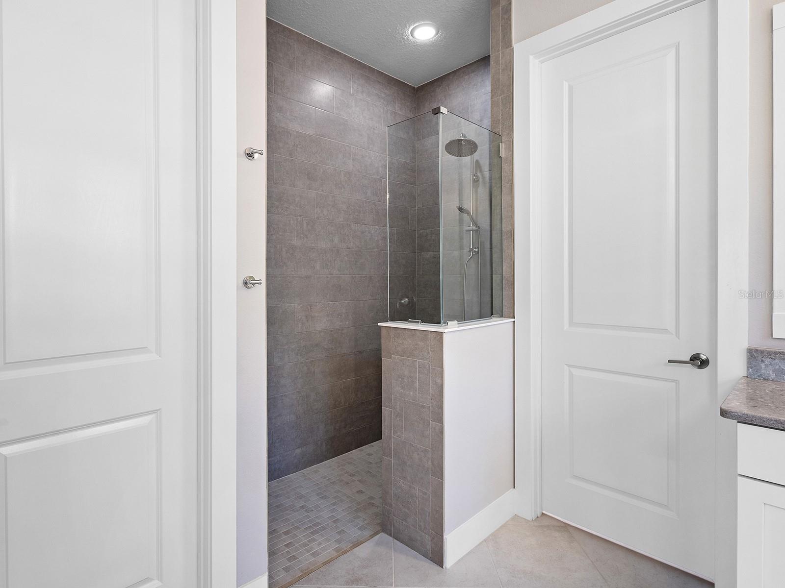 Image 37 of 91 For 8262 Grande Shores Drive