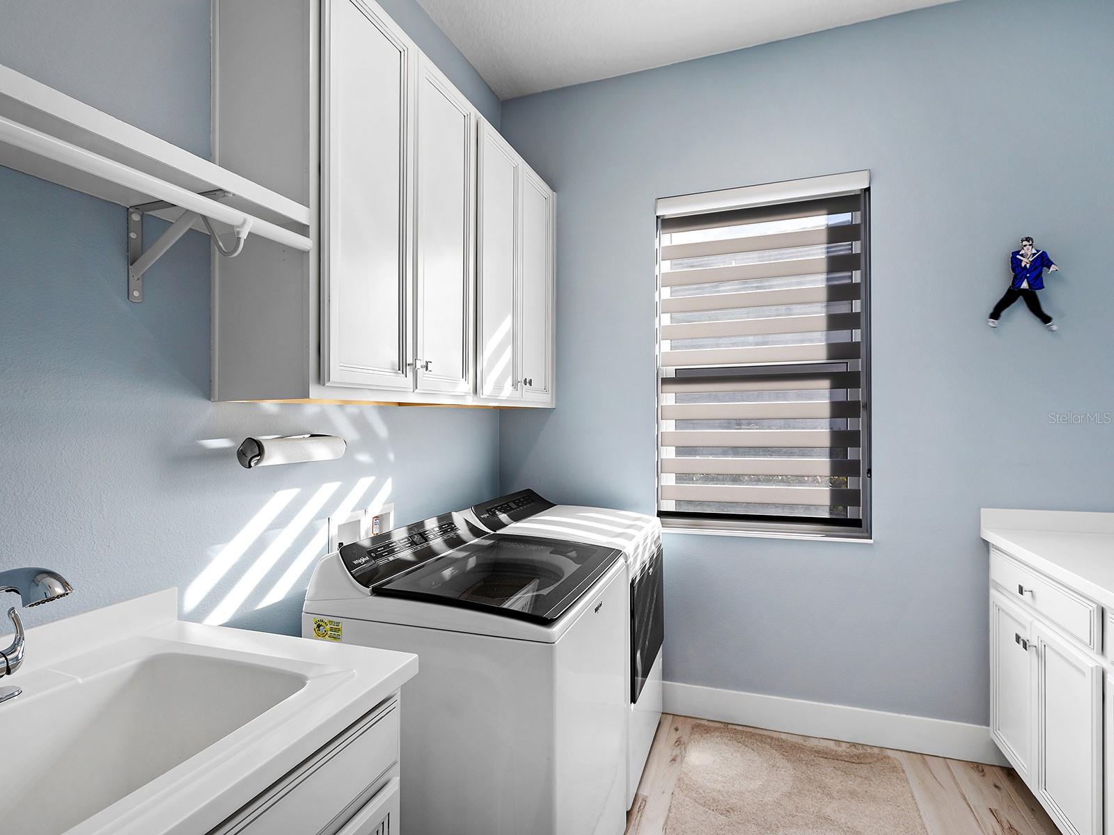 Image 43 of 91 For 8262 Grande Shores Drive