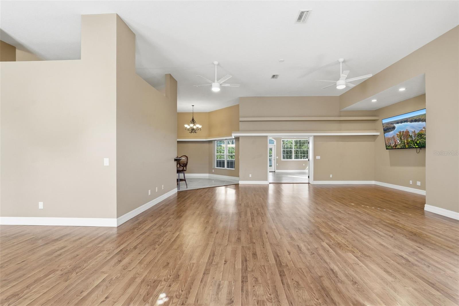 Image 4 of 61 For 5141 Pointe Drive