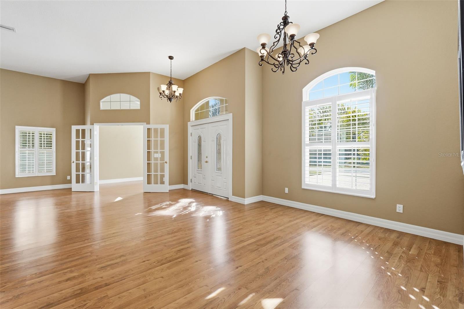 Image 7 of 61 For 5141 Pointe Drive