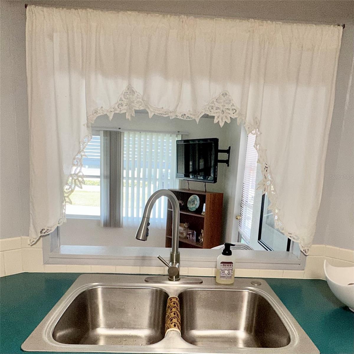 Image 14 of 77 For 4543 12th Street Court E