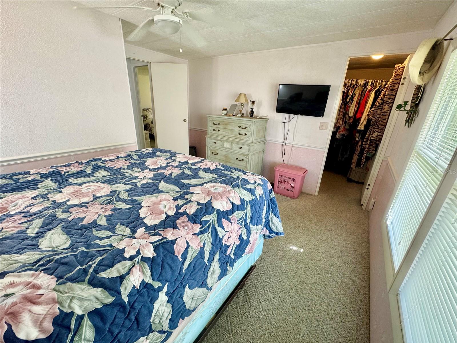 Image 43 of 77 For 4543 12th Street Court E