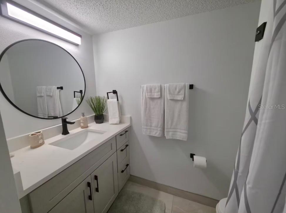 Image 23 of 45 For 3700 Beneva Road 601-613