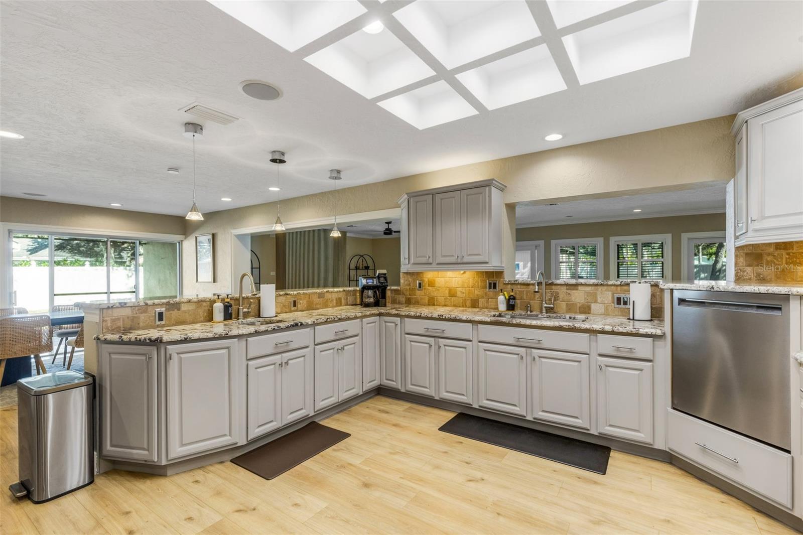 Image 14 of 32 For 10767 Danielle Drive