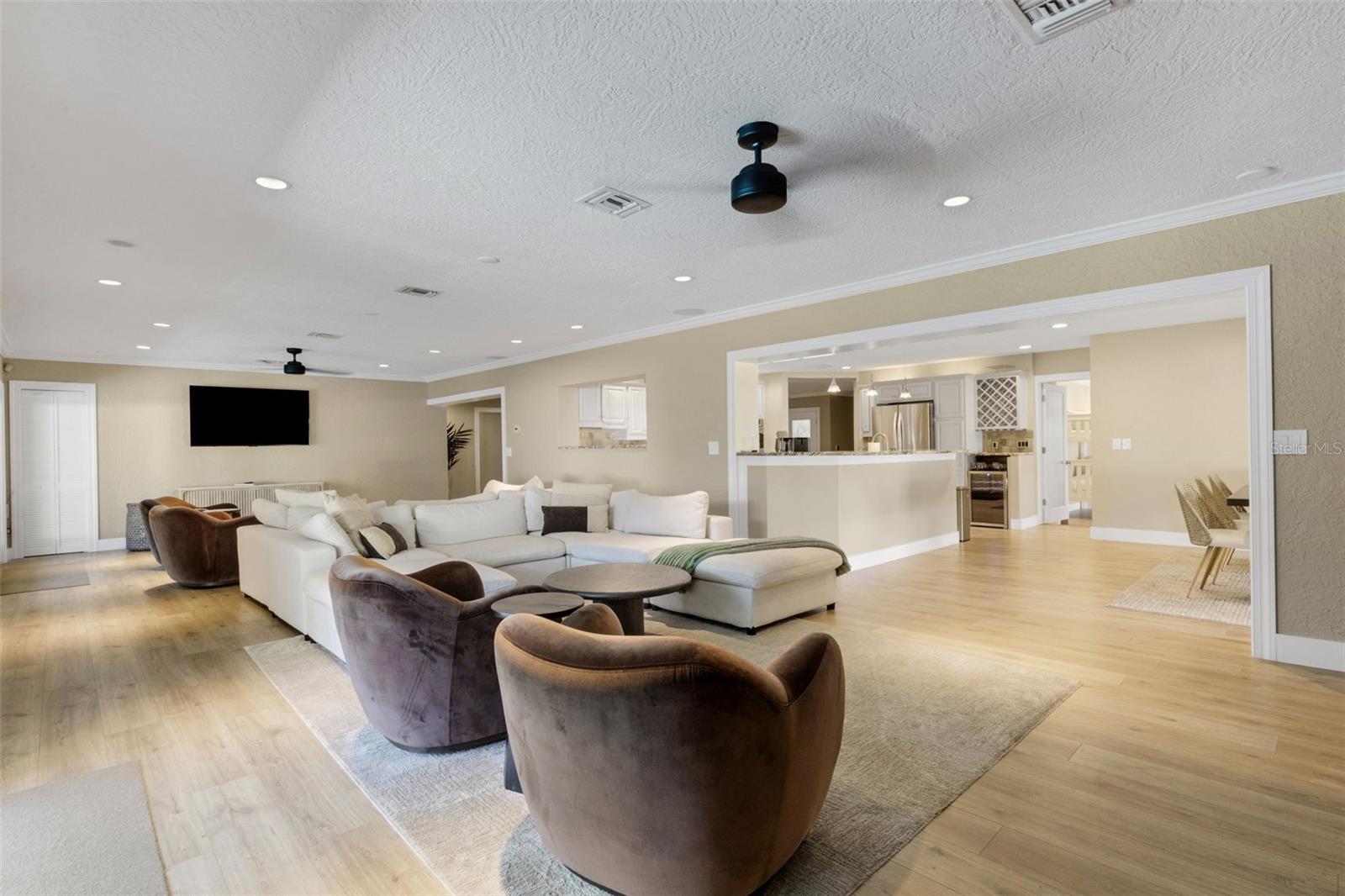 Image 17 of 32 For 10767 Danielle Drive