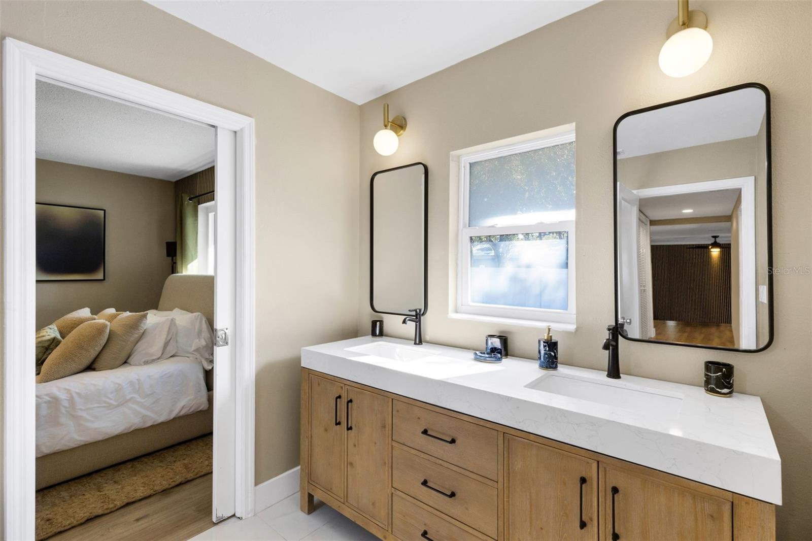 Image 24 of 32 For 10767 Danielle Drive